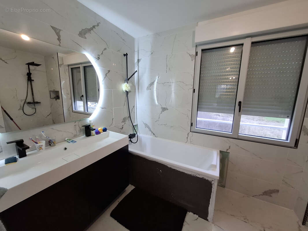 Maison à COULOMMIERS