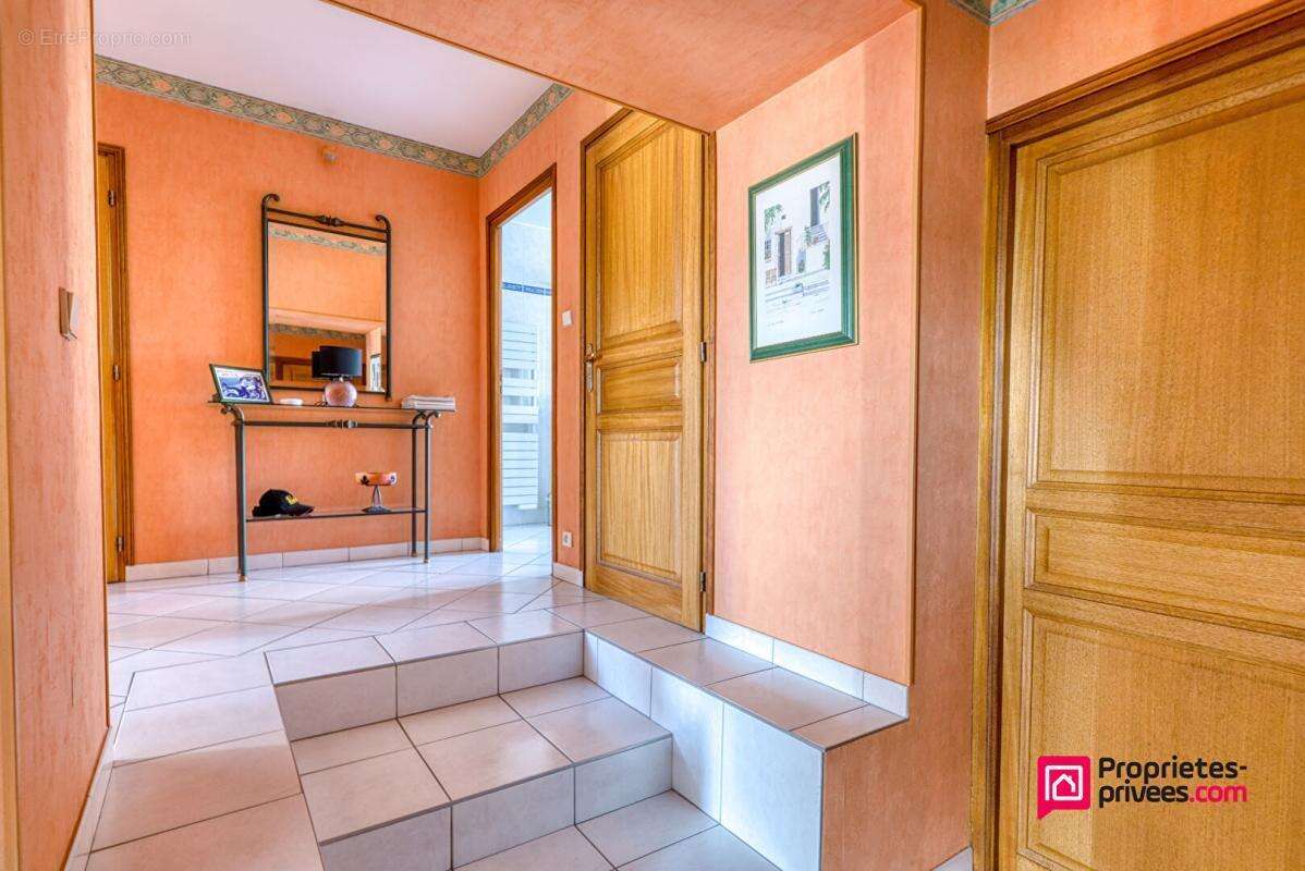 Maison à SAINT-SYMPHORIEN-D'OZON
