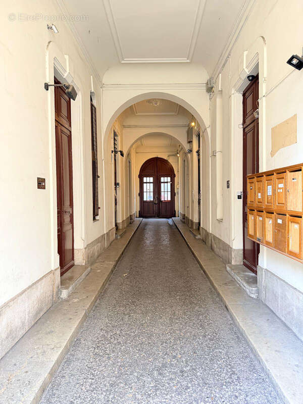 Appartement à MARSEILLE-1E