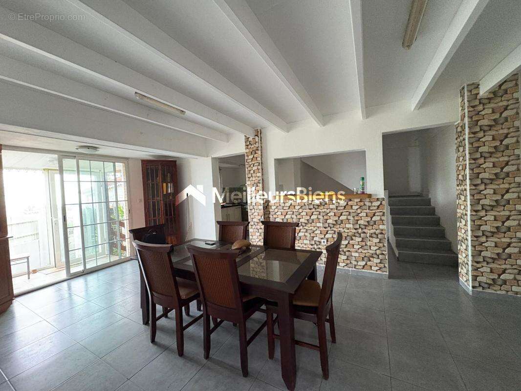 Maison à PETITE-ILE