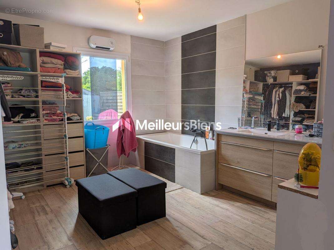 Maison familiale 169 m² hab en campagne de Les Fougerêts - Terrain de 2373 m² - photo 13