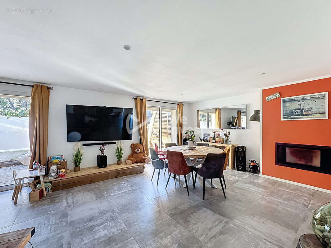 Maison à CASTELNAU-LE-LEZ