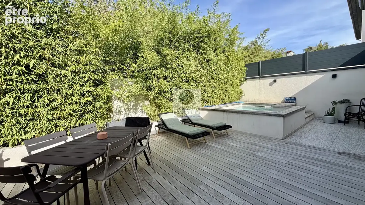 Architecture contemporaine et esprit patio à Châteauvert - photo 30