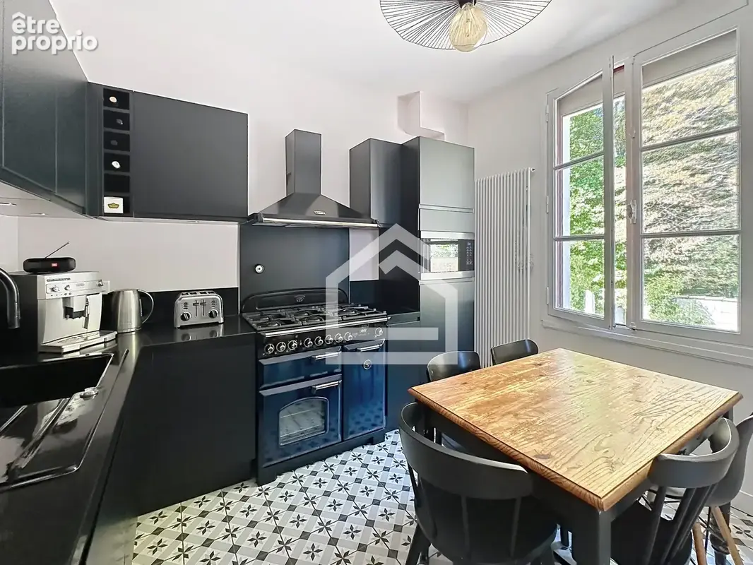 Caudéran Mondésir - Agréable maison familiale de 5 chambres avec jardin - photo 6