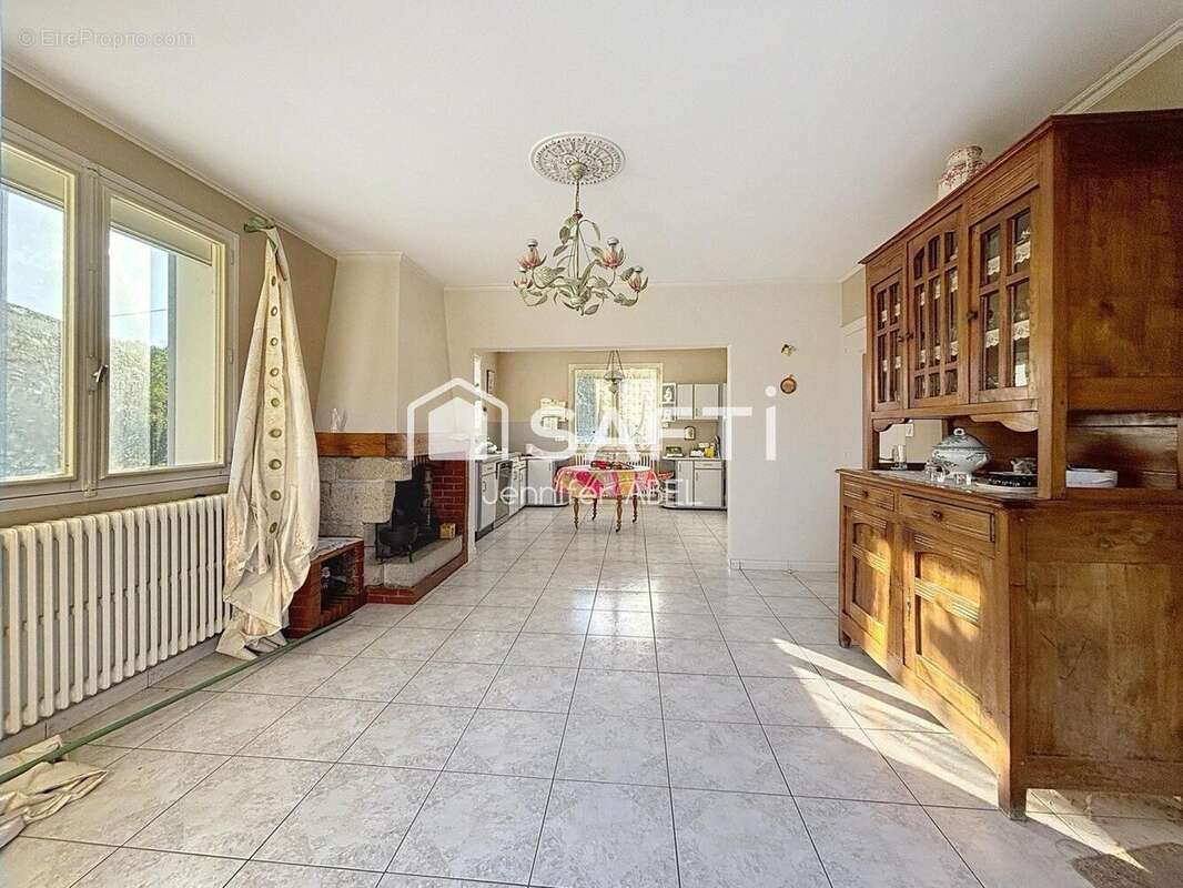 Photo 2 - Maison à LA CHAPELLE-SAINT-LAURENT