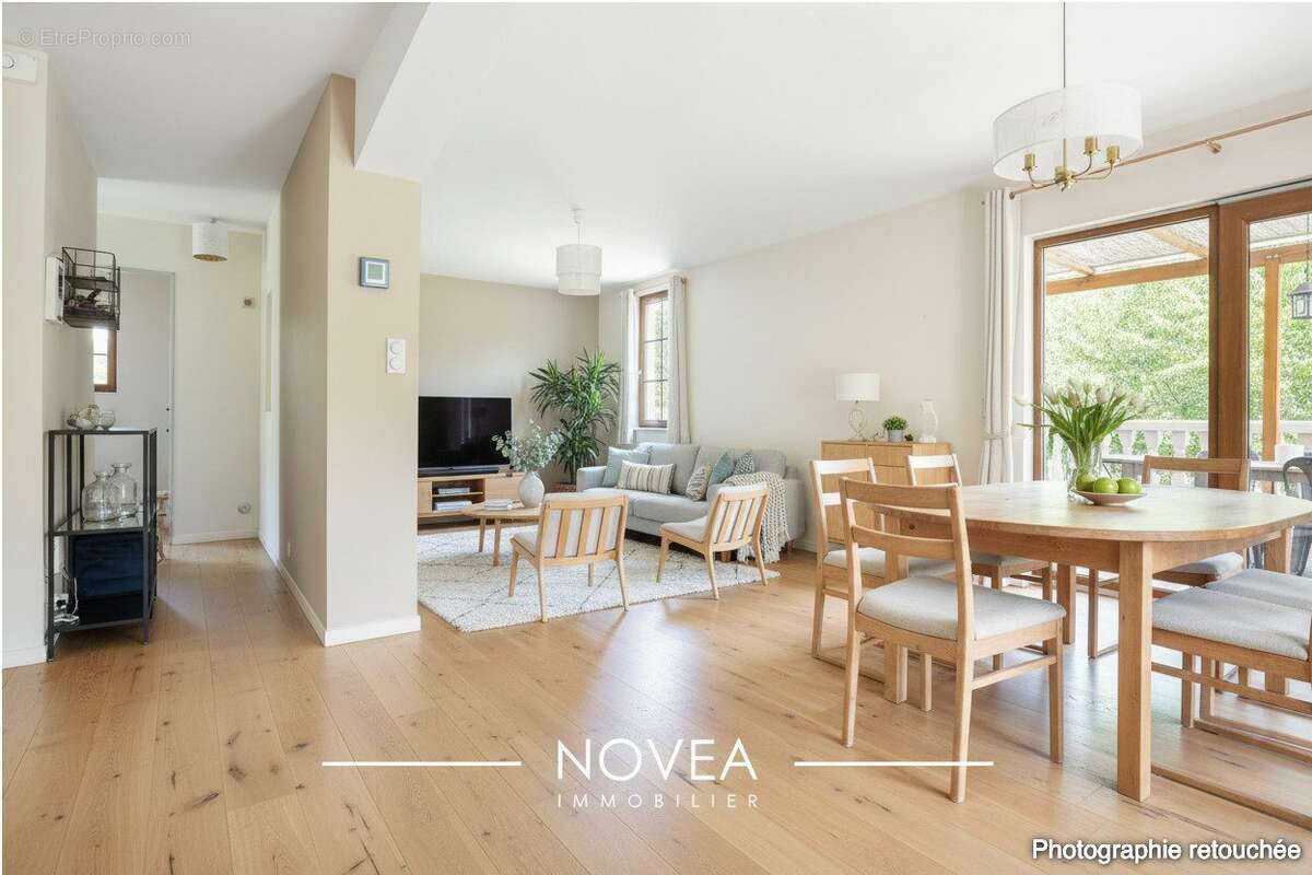 Maison à CURIS-AU-MONT-D'OR