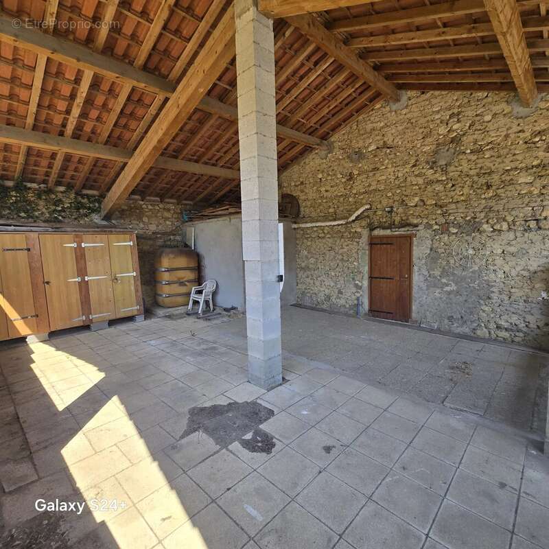 Maison en pierres 135m² - 5 pièces avec jardin - photo 13