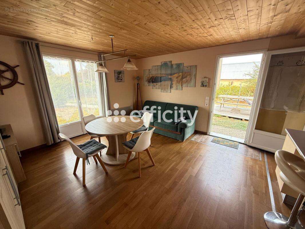 Maison 62 m² à Saint-Hilaire-La-Foret  - photo 7