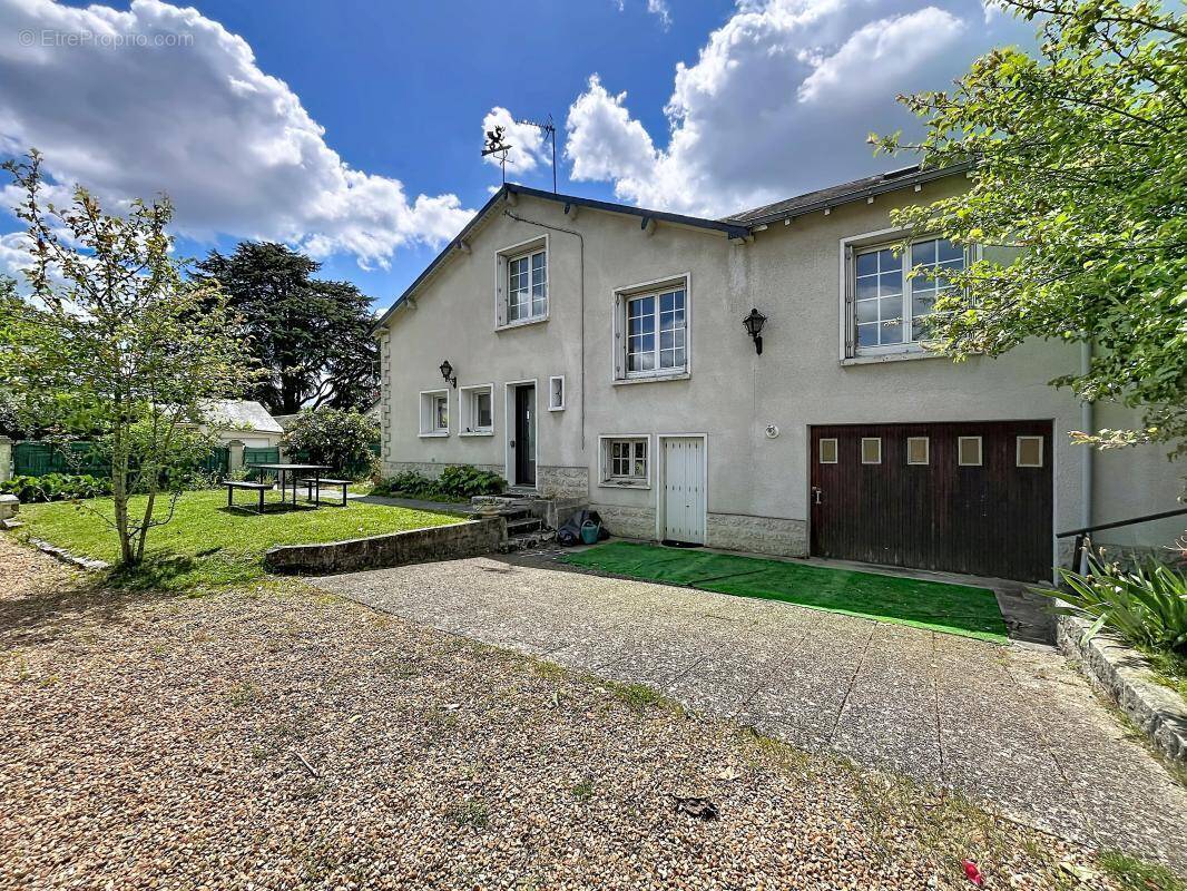 Maison à SAINT-CYR-SUR-LOIRE