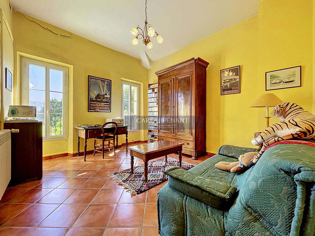 Maison à LE PONTET