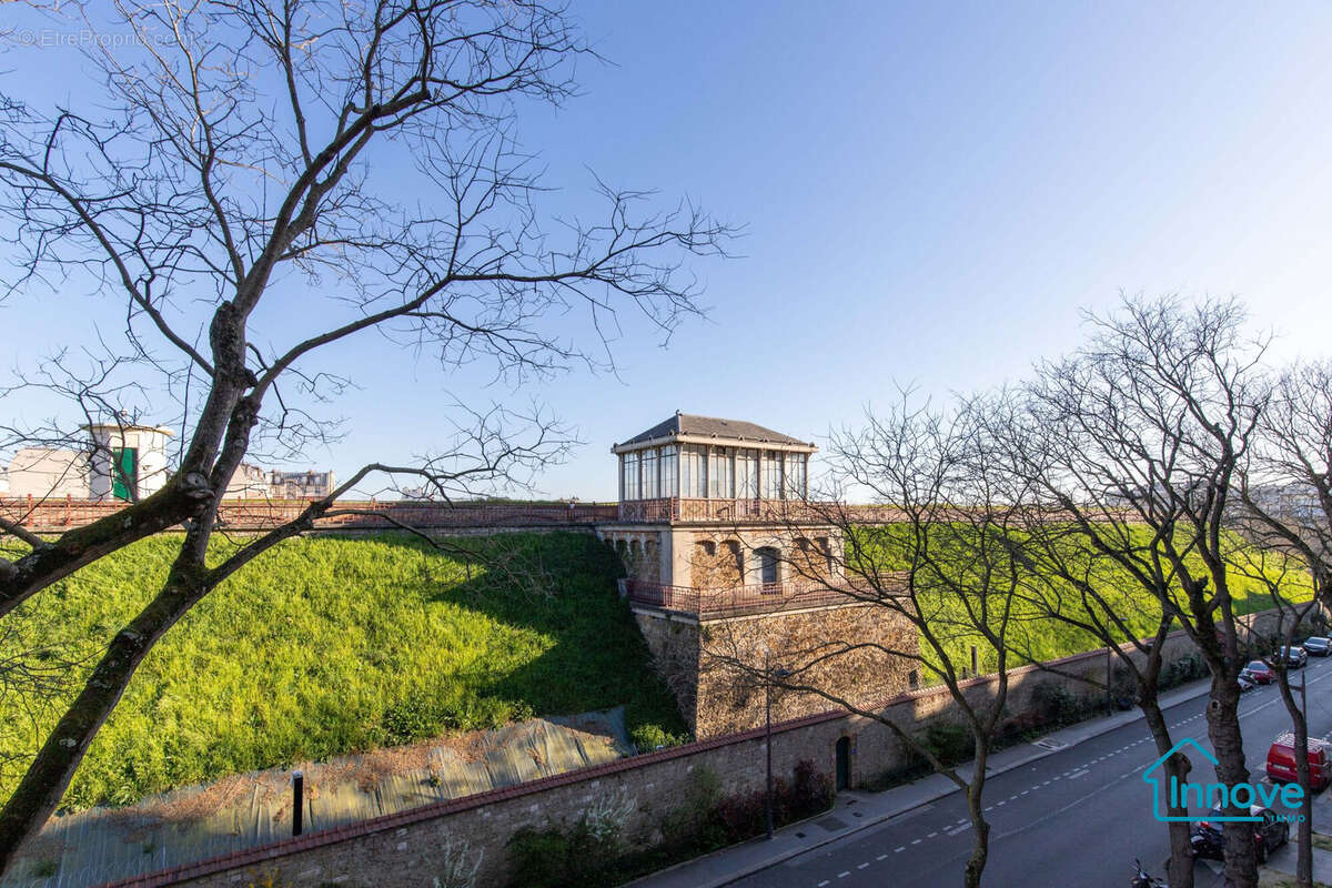 Appartement à PARIS-14E