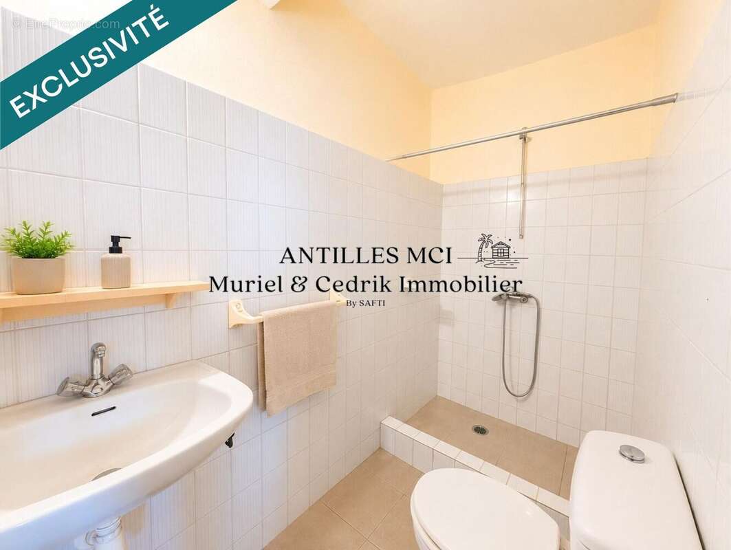Maison 169 m² à Le Lamentin  - photo 4