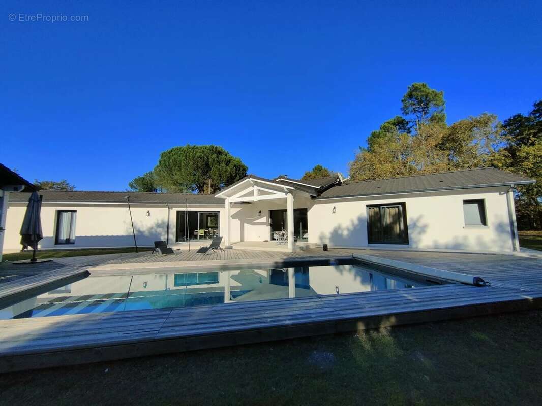 Maison à CABANAC-ET-VILLAGRAINS