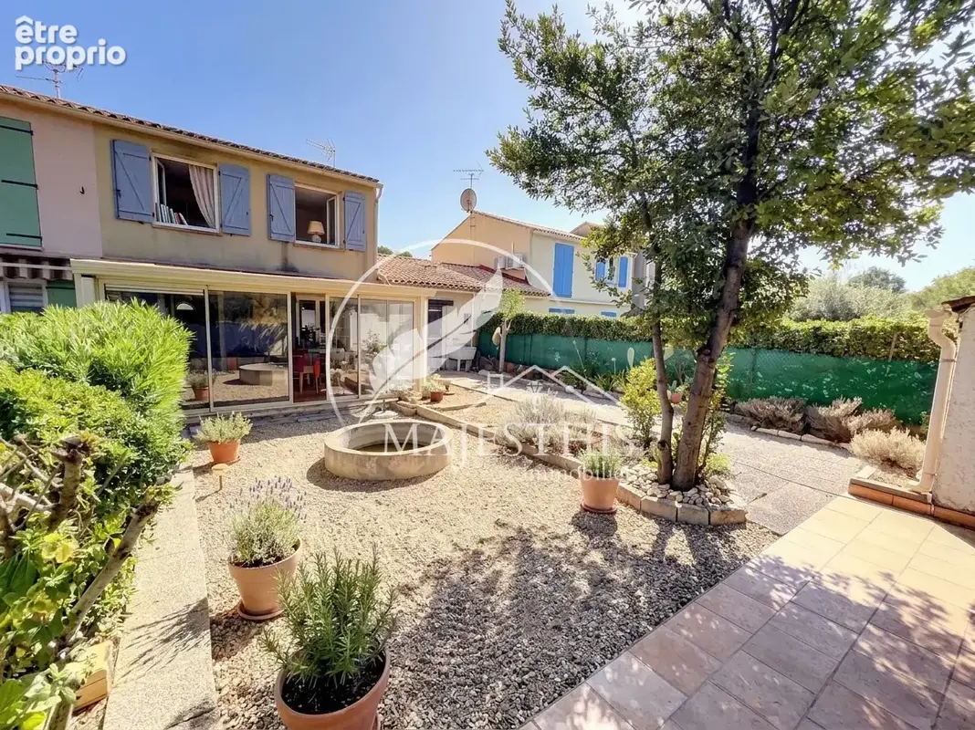 Photo Maison à Hyeres au prix de 315 000€