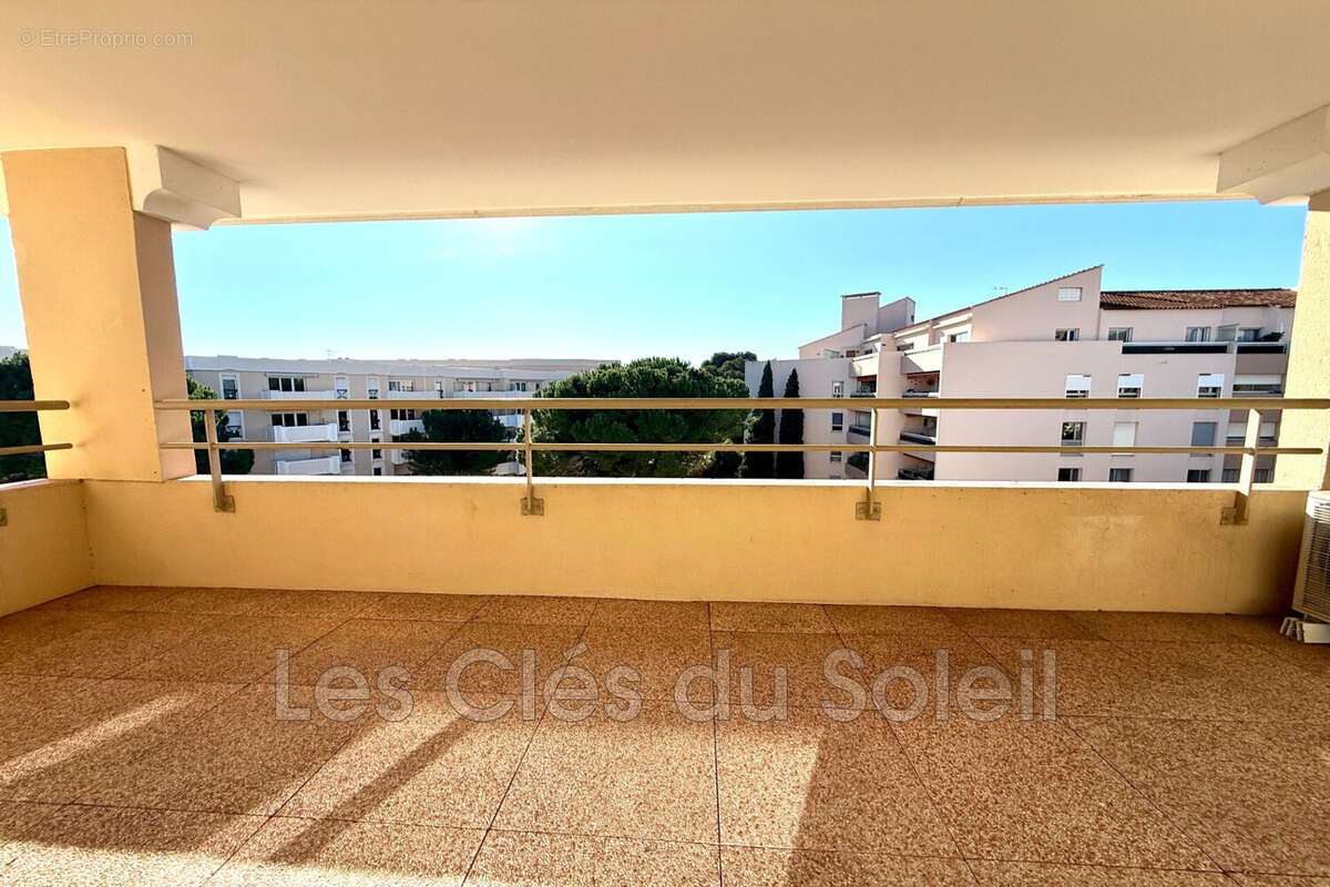 Appartement à HYERES