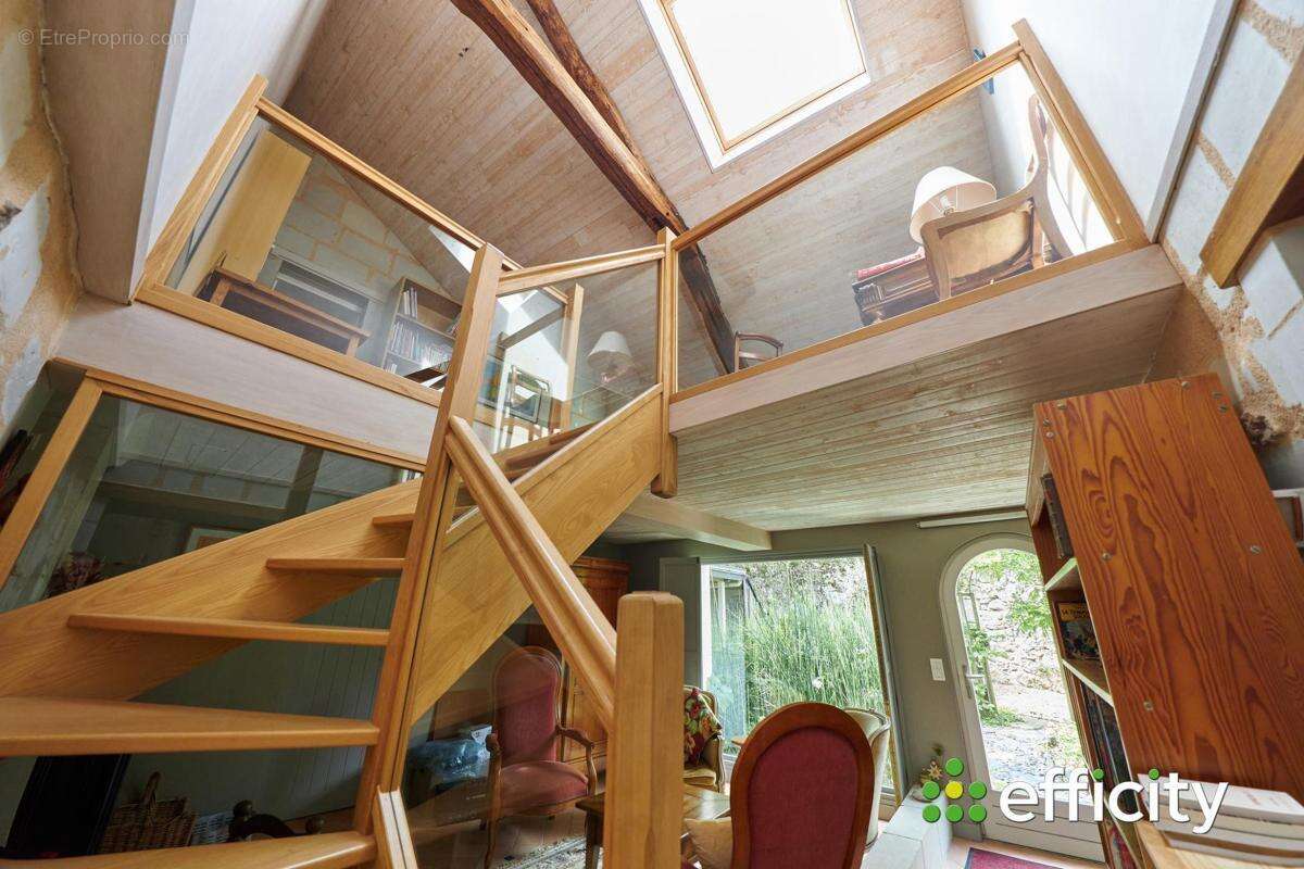 Maison 108 m² à Gennes  - photo 3