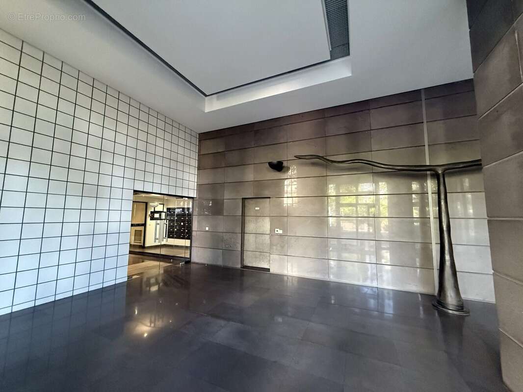 Appartement 32 m² à Issy-Les-Moulineaux  - photo 6