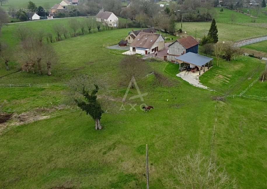 Maison à LE MELE-SUR-SARTHE