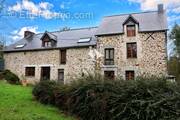 Maison à LANGROLAY-SUR-RANCE