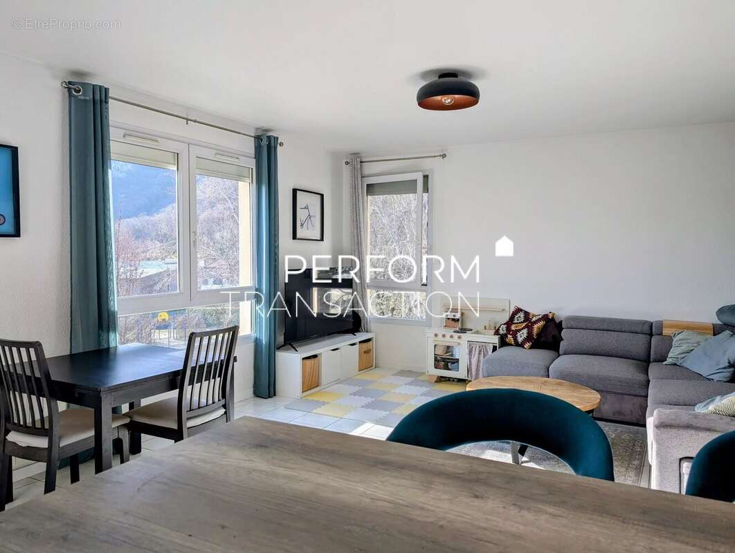 Appartement à SASSENAGE