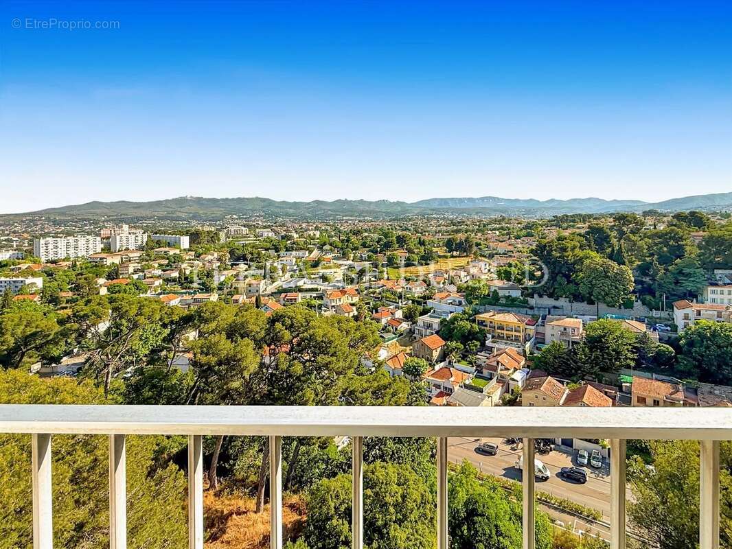 Appartement à MARSEILLE-13E