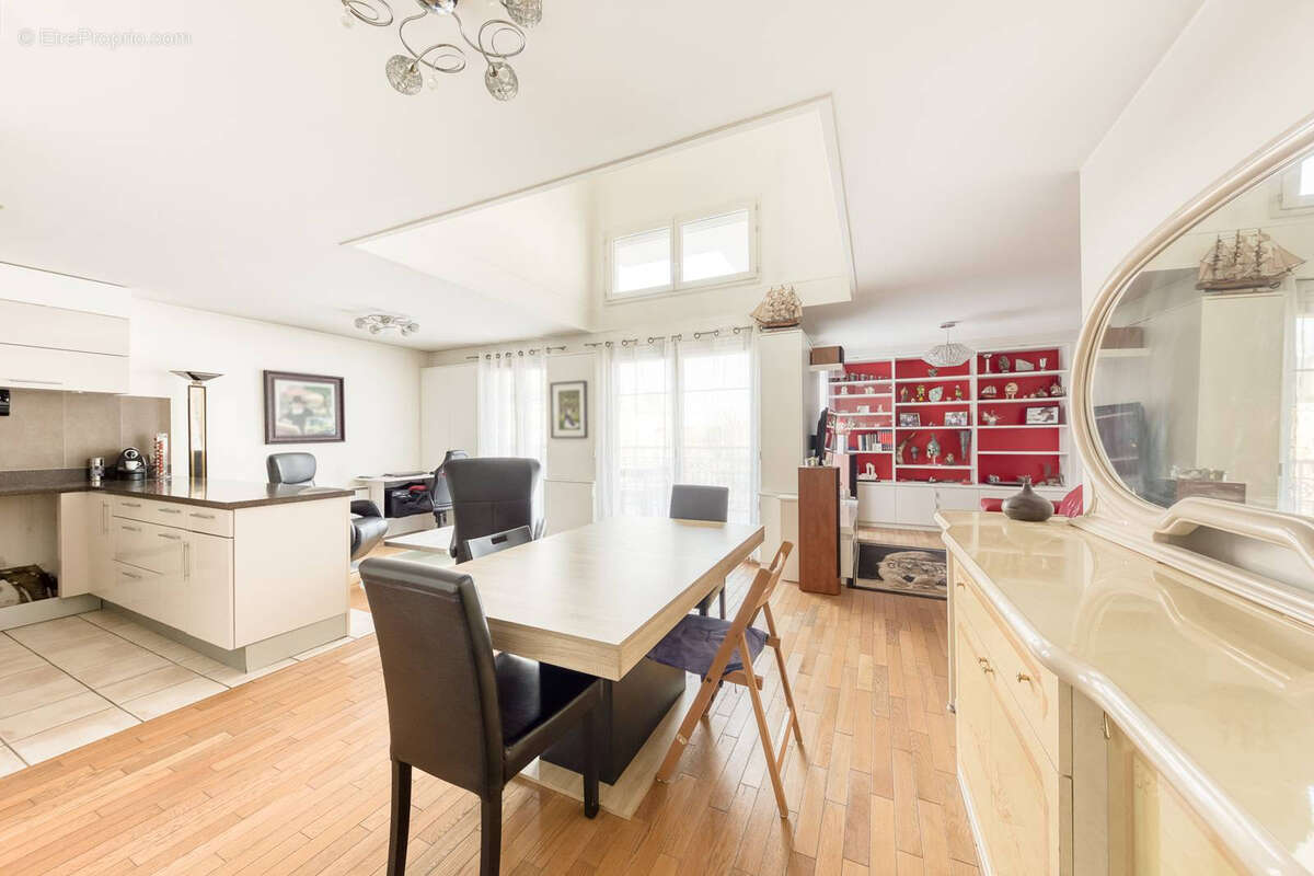 Appartement à EMERAINVILLE