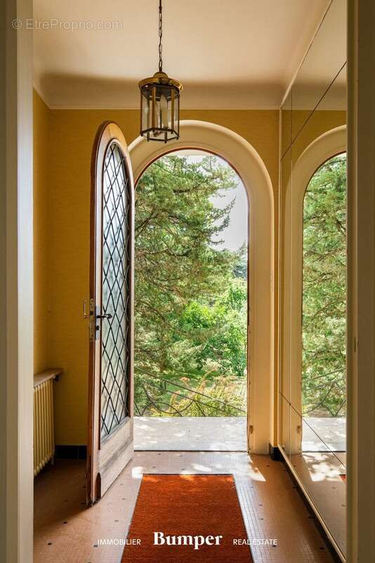 Maison à SAINT-CYR-AU-MONT-D'OR