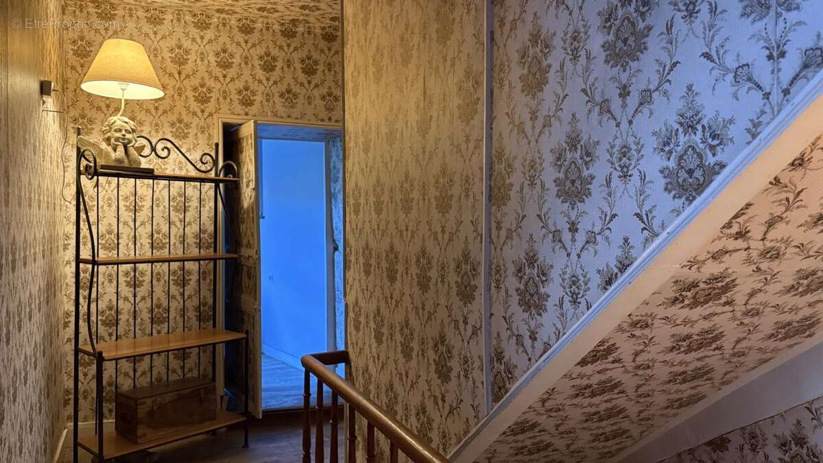 Maison à CHEF-BOUTONNE