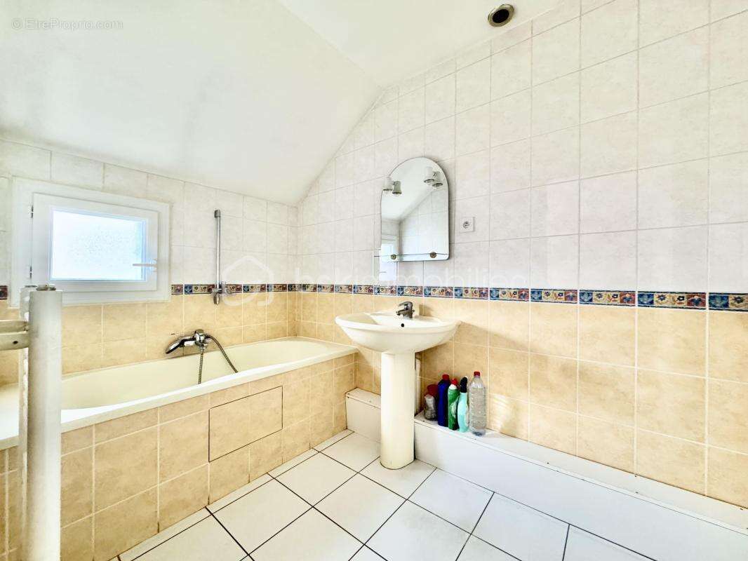 Appartement à AULNAY-SOUS-BOIS