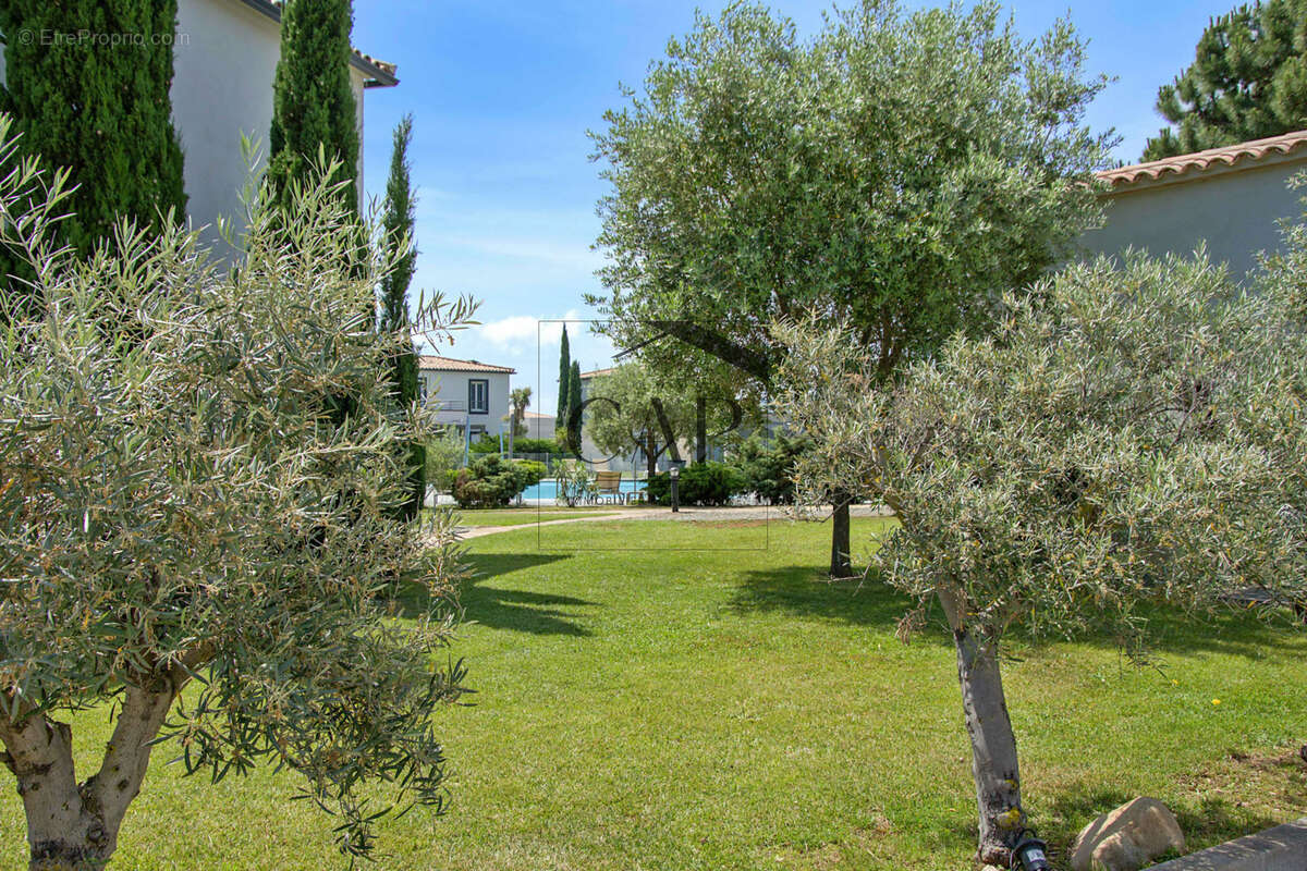 Spacieux T3 rez-de-jardin - Résidence 4**** avec piscines - Porto-Vecchio - photo 11