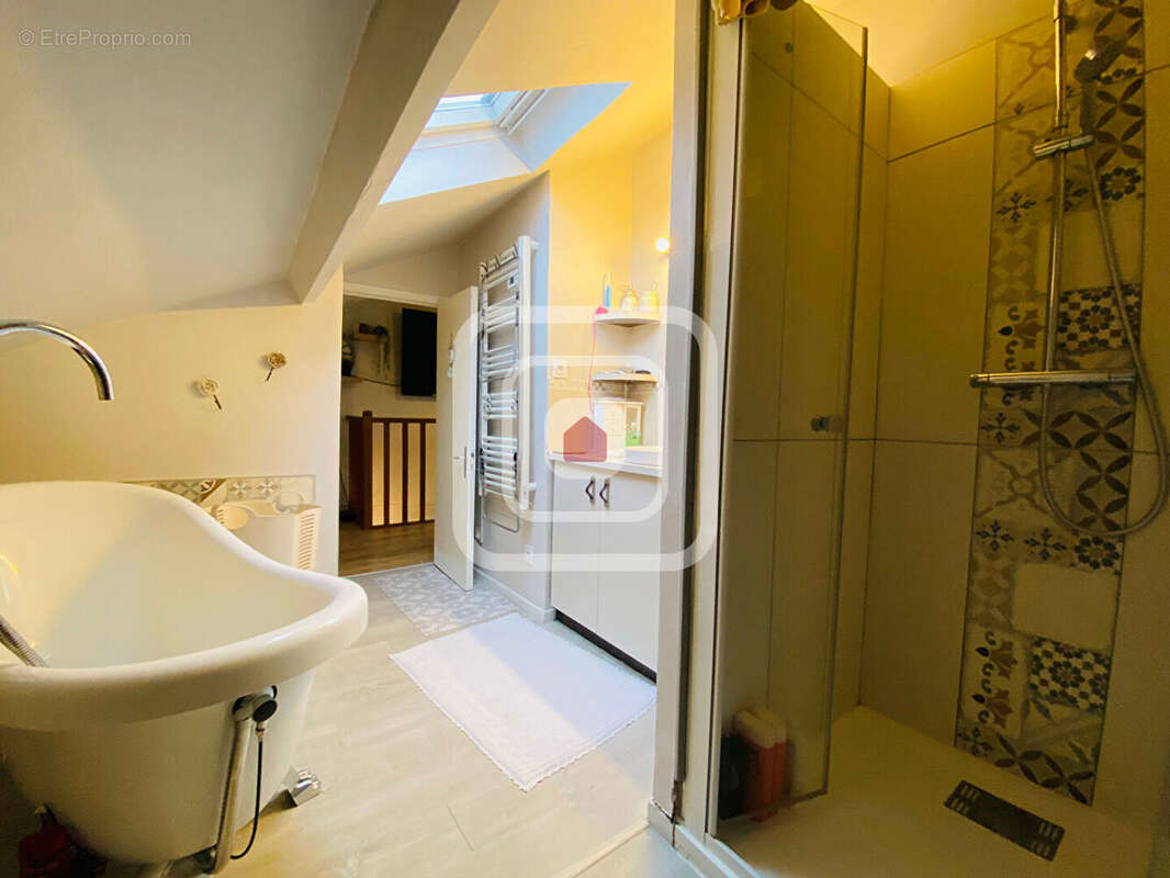 Appartement, reims - hyper centre ville, type 2, 73m² - photo 8