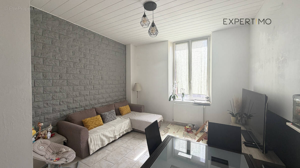 Appartement à VIZILLE