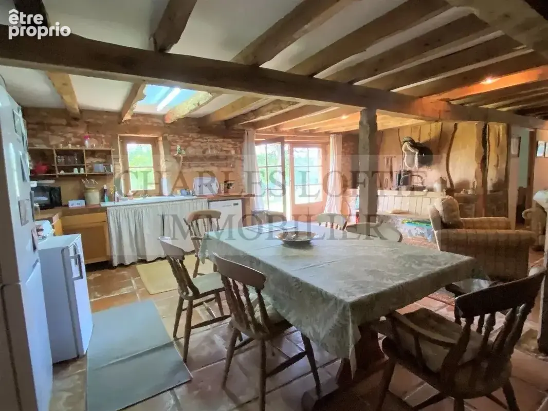 Superbe ensemble avec maison, gîte et piscine implanté au coeur de ses 12 hectares - photo 18