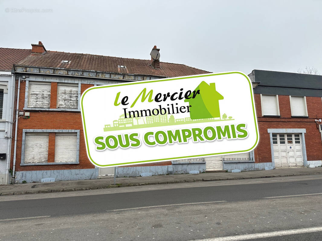 Maison à QUIEVRECHAIN