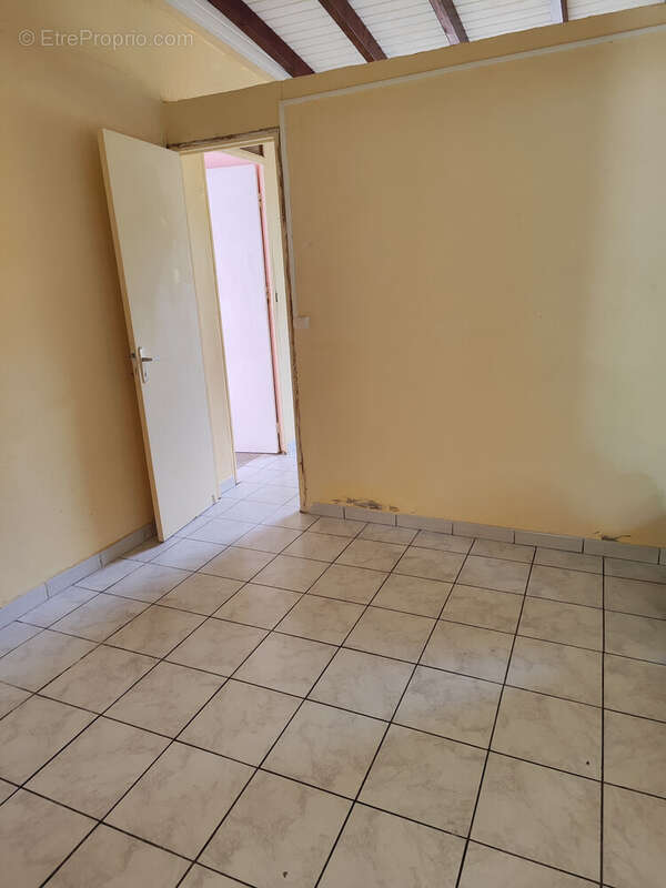 Maison à TERRE-DE-BAS