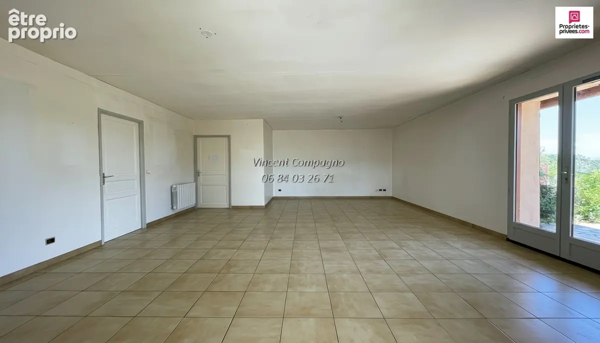 Maison plain-pied, piscine, studio indépendant et aperçu lac - photo 10