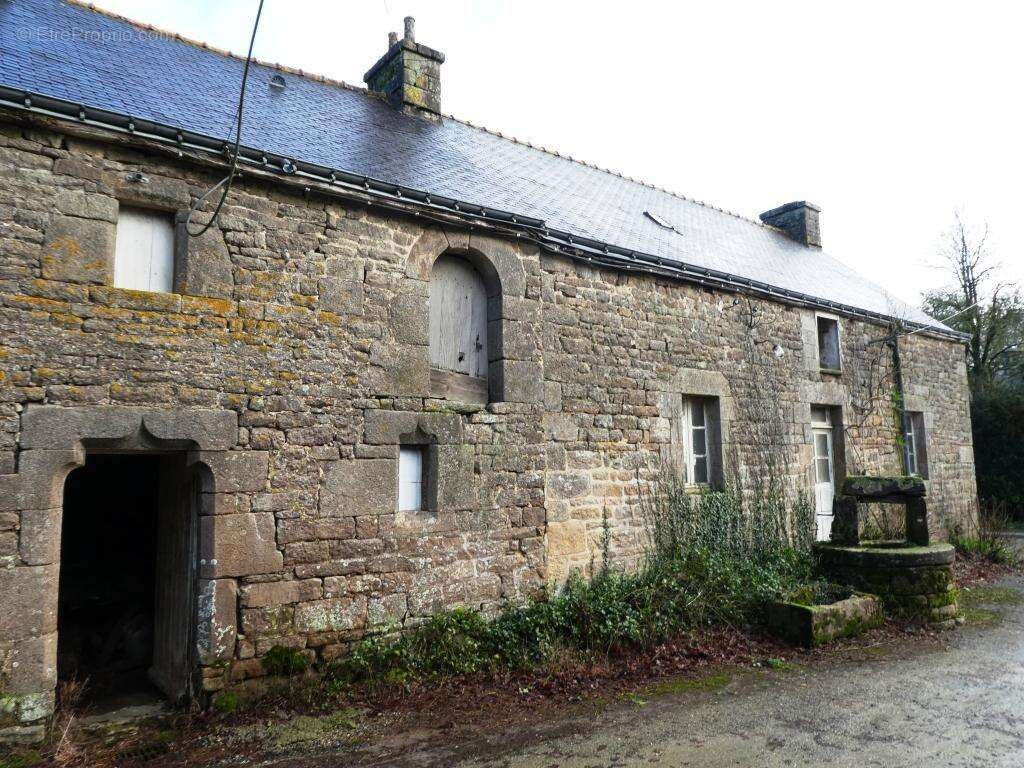Maison à LOCMALO