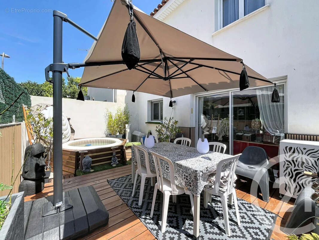 Maison à MEZE