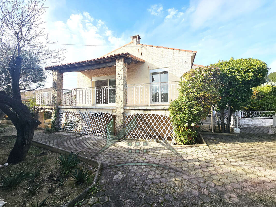 Maison à SAUSSET-LES-PINS