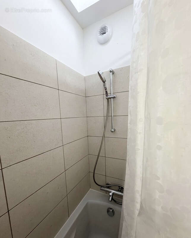Appartement à SAINT-MARTIN-DU-VAR