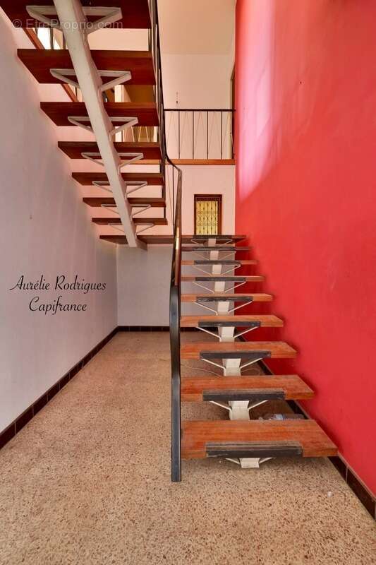 Maison à BAGE-LE-CHATEL