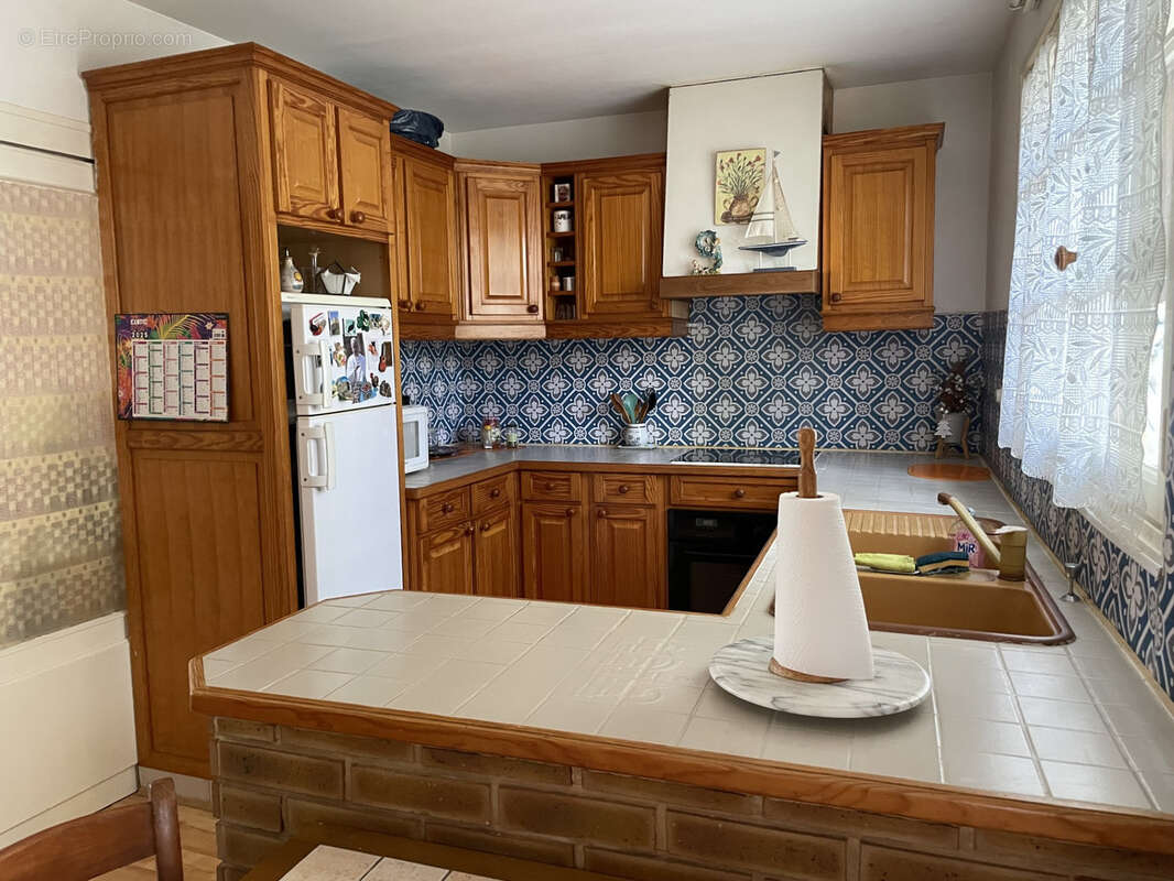 Cognac proche des ecoles commerces maison  de ville de 96 m2 exterieur 3 chambres - photo 3