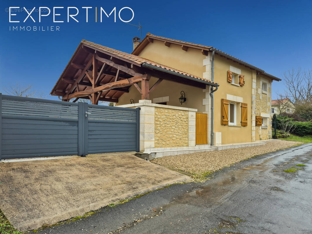 Maison à TOCANE-SAINT-APRE