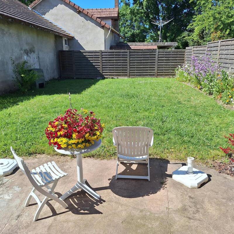 Photo 1 - Maison à ECUISSES