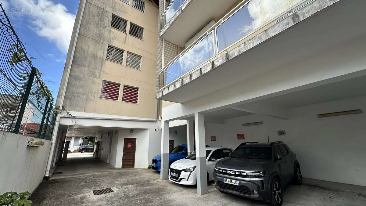 Votre appartement t2 dans une résidence sécurisée à cayenne - photo 10