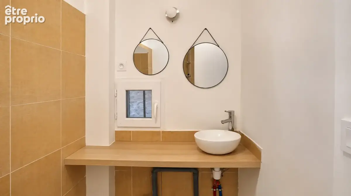 Immeuble à vendre - 3 appartements et 1 grande cave loués - photo 10