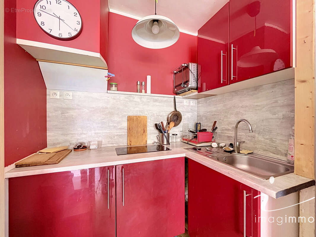 Deuxieme ligne appartement deux pieces avec cellier et parking - photo 3