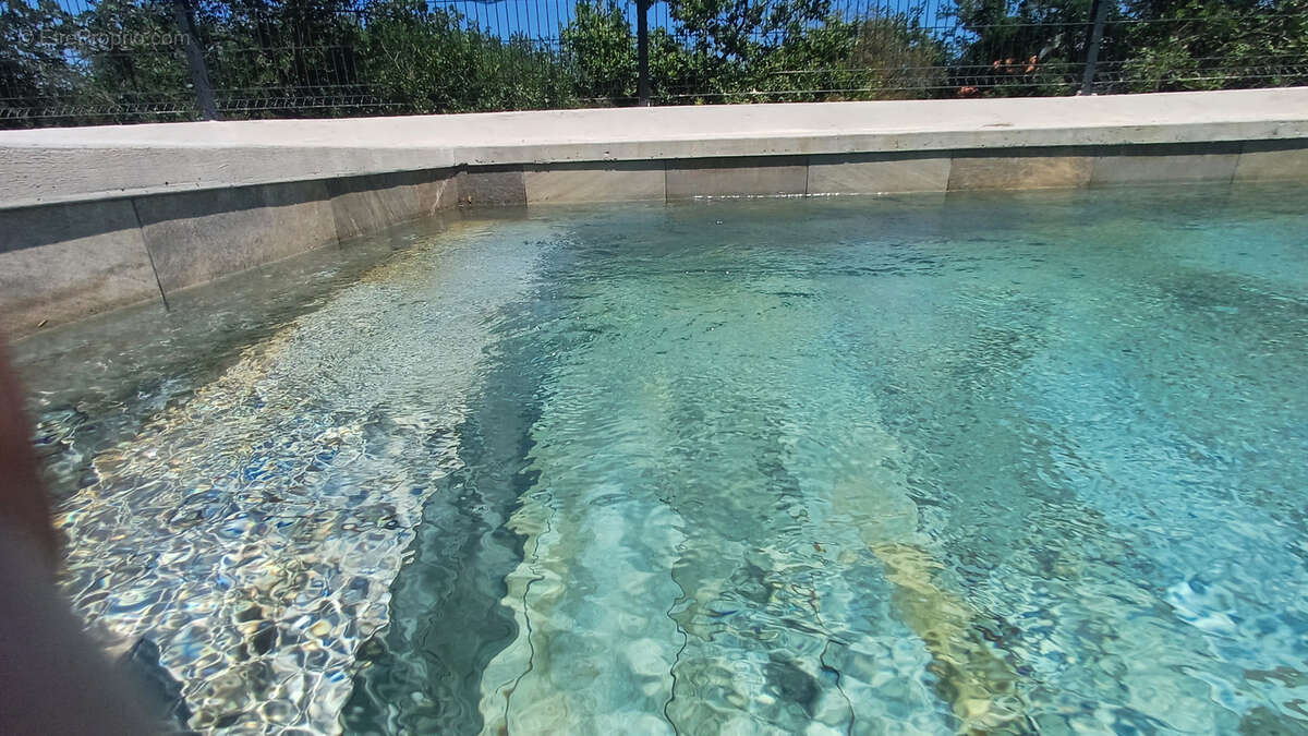 Maison à LAROQUE-DES-ALBERES