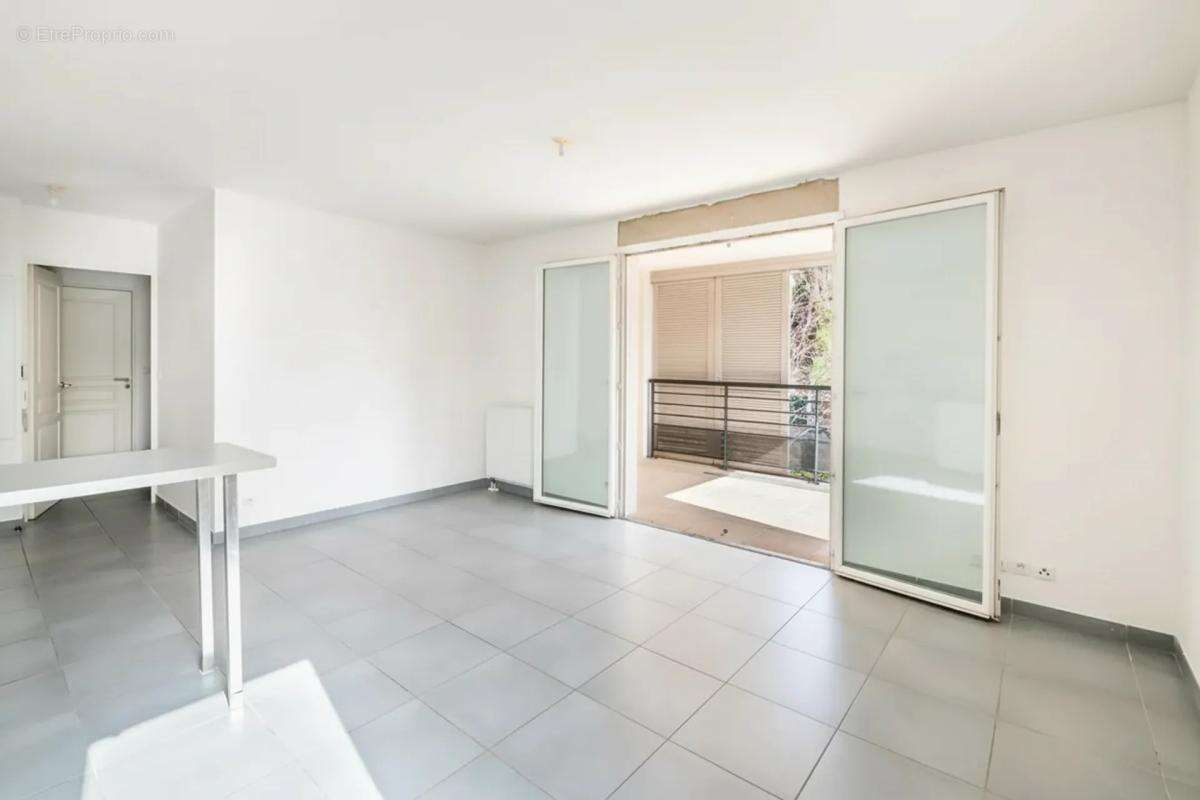 Appartement à MARSEILLE-11E