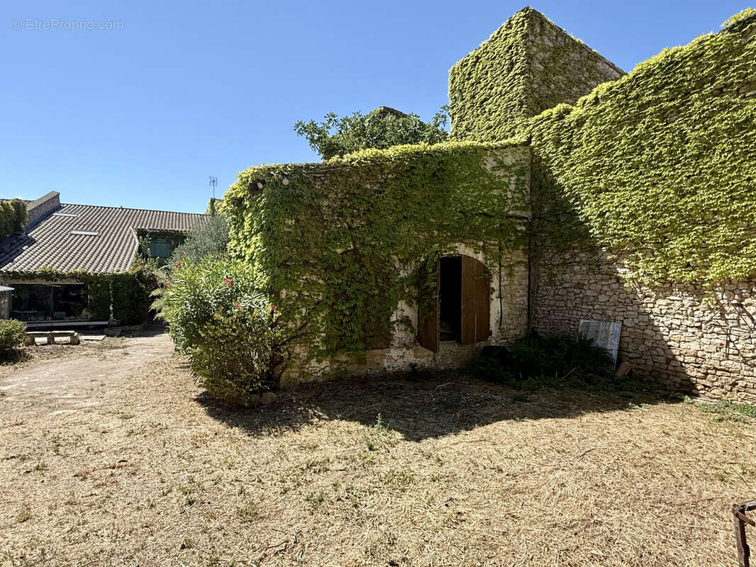 Maison à MILHAUD